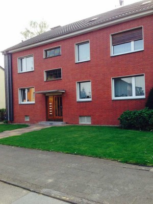sehr schöne 1,5 Zi .DG - in Duisburg-Aldenrade