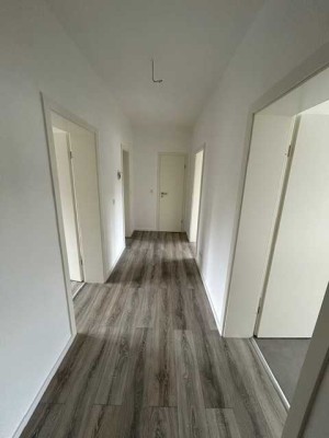 ***Eschweiler: renovierte 2- Zimmer Wohnung ab 15.10.2024 zu vermieten***