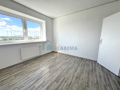 Großzügige 5-Zimmer-Wohnung mit 2 Eingängen, zwei Bädern und Einbauküche