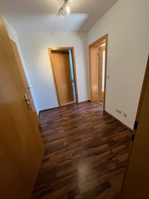 Helle 2-Zimmer-DG-Singlewohnung mit EBK und Balkon in Schwabmünchen