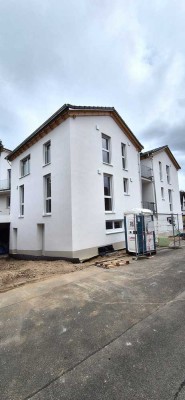 Exklusive 2-Raum-Wohnung mit gehobener Innenausstattung mit Balkon und EBK in Bickenbach