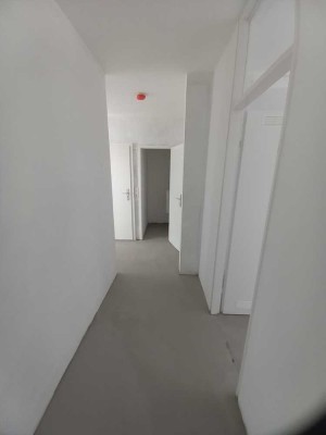 Sanierte 3-Zimmerwohnung mit Balkon in grünem Umfeld
