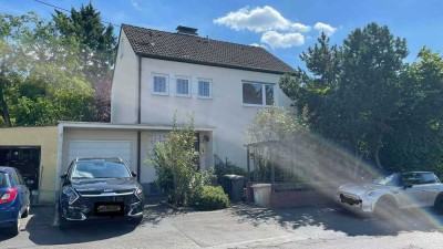 Freistehendes Einfamilienhaus mit schönen Garten....