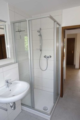 Frisch renovierte 2-Zimmer-Hochparterre-Wohnung mit Balkon in Bonn-Pützchen/Bechlinghoven