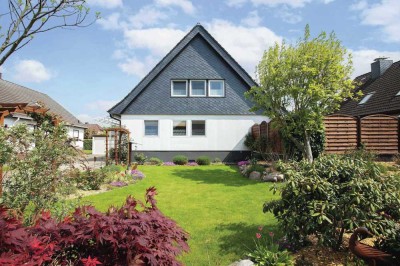 EFH in ruhiger Sackgassenlage mit tollem Grundriss, Kamin, hochwertiger EBK und naturnahem Garten