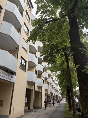+OBERGIESING+ Möblierte 3-Zi.-Wohng.am Spitzingplatz, kl.Balkon, Gäste-WC, kompl.Küche, TG-Stellpl