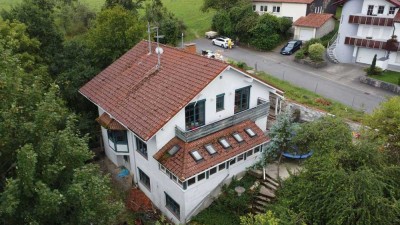 Familienglück sucht neuen Eigentümer-sofort verfügbares EFH im schönen Landhausstil in Ortsrandlage