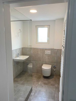 Teilmöblierte 2-Zimmer Wohnung mit Einbauküche und großem Balkon