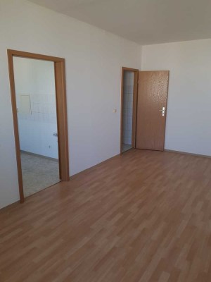 *WG-geeignet* 2-R-Wohnung mit 2 Bädern sucht neue Mieter
