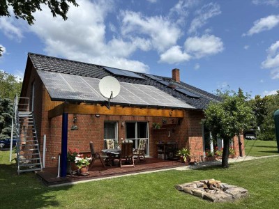 Wohlfühlhaus mit Solaranlage, Kamin, Koi-Teich und viel Platz zum Entfalten