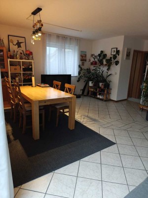 Helle 4-Zimmer Wohnung mit Terrasse im Grünen, Theilheim