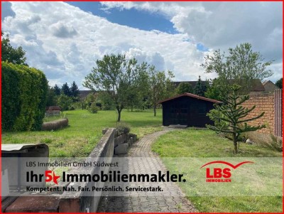 Großes EFH, mit großem Grundstück und Pool
LBSi Alzey