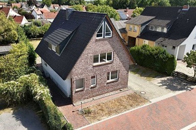 Modernisiert und werthaltig - Familienparadies mit separatem Gästehaus auf großzügigem Grundstück