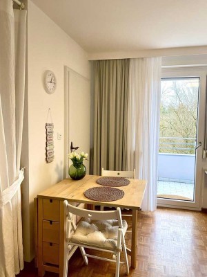 Apartment mit stilvoller Einrichtung und Aussicht auf den Forstenrieder Wald - keine Maklerprovision