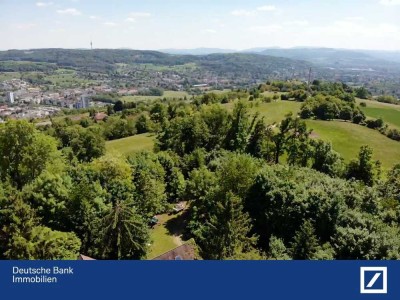 Über den Dächern der Stadt: Rohdiamant in einzigartiger Natur!