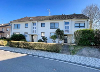 Troisdorf - Oberlar • 3-Zi-Wohnung im gepflegten Wohnhaus mit Balkon und Garage