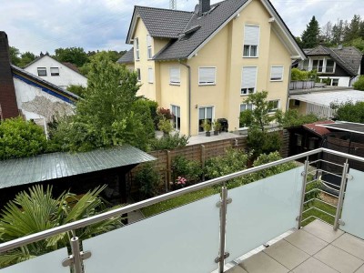 Stilvolle 4-Zimmer-Wohnung mit gehobener Innenausstattung mit Balkon und EBK in Karlstein am Main