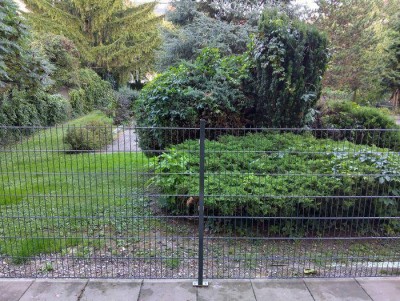 Erstbezug: Sanierter 2 ZIMMER-Altbau, ruhige Terrasse 8,5m², Loggia 5,2m², nagelneue Einbauküche!