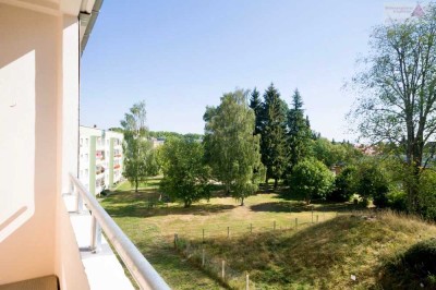 Rollstuhlgerechte 3-Raum-Wohnung mit Balkon, Dusche und Badewanne in Klingenberg