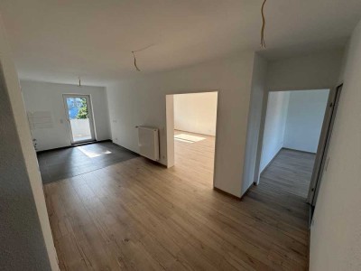 Bezugsfreie kernsanierte 3,5 Zimmer Wohnung in Bochum Querenburg