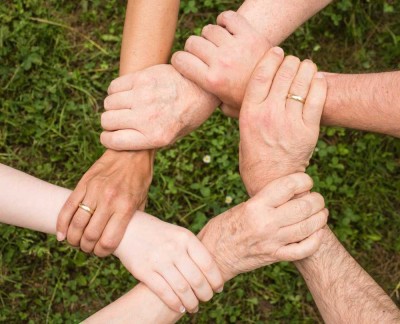 Mit den besten Freunden Tür an Tür wohnen - im Zweifamilienhaus von Bien-Zenker