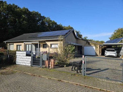 Bungalow in Toplage, am Ende einer Sackgasse. Aufstockung und Erweiterung sind möglich.