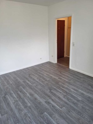 Verkehrsgünstig und mit kleinem Balkon in Köln-Höhenberg