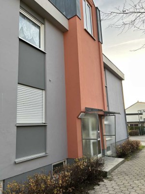 3-Zimmer-EG-Wohnung mit Wintergarten und großer Terrasse
