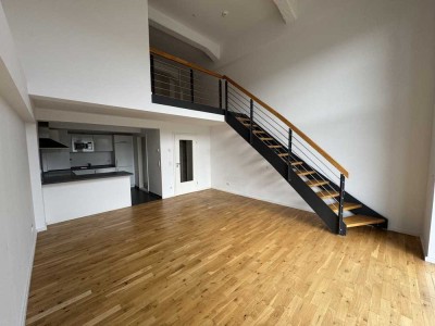 Maisonette-Wohntraum in der Filmfabrik - 2-Zimmer-Apartment in Wassernähe mit EBK und Balkon