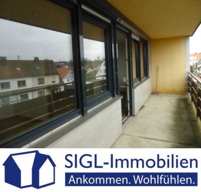 Großzügige 2,5 Zimmer-Wohnung mit großem Balkon