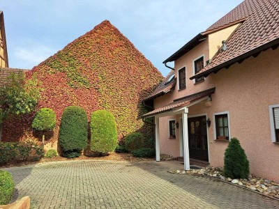 Von privat ansprechende, modernisierte 3-Zimmer-Wohnung, 2 Balkone mit Blick ins Grüne in Diefenbach