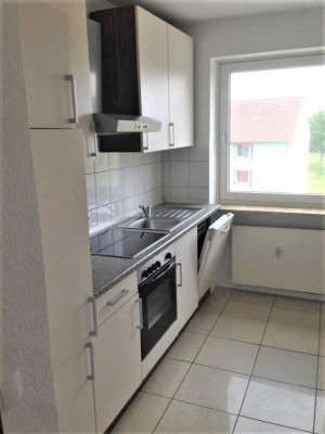 Anspruchsvolle 4 Zimmer Wohnung mit Ausblick ins Grüne, EBK, G-WC