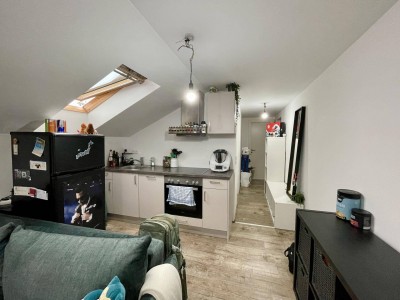 34 m² Dachgeschoss-Wohnung inkl. Keller und Parkmöglichkeit