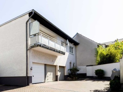 Großzügige, helle 3-Zi.-ETW im EG + OG eines Hinterhauses im beliebten Woogsviertel mit Garagenplatz