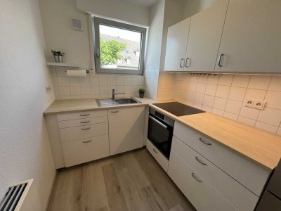 Schöne und helle 2,5-Zi-Wohnung mit neue EBK und sonnigen Balkon in Hilden