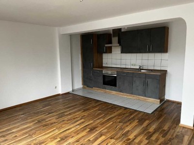 Schöne Etagenwohnung  top saniert mit Balkon  in Wilhelmshaven Innenstadt  zu verkaufen.