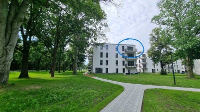 4 Zimmer mit großem Balkon, TG, EBK und alles im Park ERSTBEZUG