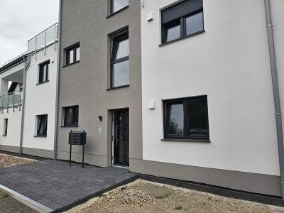 Erstbezug mit Balkon: Stilvolle 2-Zimmer-Dachgeschosswohnung . Kaltmiete inkl.  Strom und Heizung