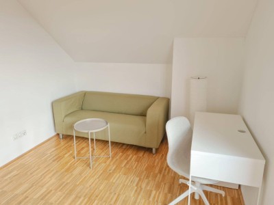 Wals: Möbliertes WG-Zimmer im Dachgeschoss, Top 4/3