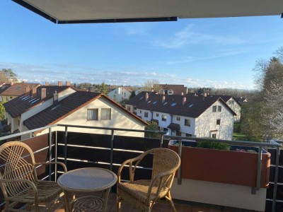 Bezugsfreie 2,5-Zimmer-Wohnung mit Balkon und Einbauküche in Friedrichshafen-Manzell
