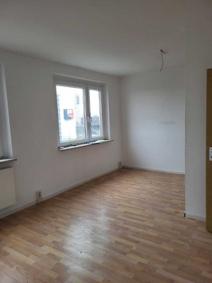 Kautionsfreie 4 -Raumwohnung mit offener Küche + Aufzug!