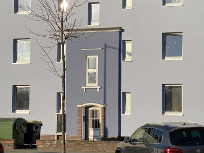 2 Zimmerwohnung 46 qm, Parkett, Bad neu, Einbauküche