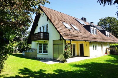 * Wohnen im Grünen Nähe Pfanzeltplatz*  DHH mit 5 Zimmern, EBK und TG in Bestlage von Altperlach
