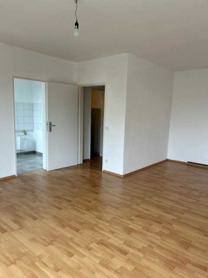 Duisburg Wanheim: 1 Zimmerwohnung mit Balkon, Aufzug vorhanden