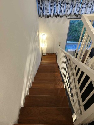 Möbliertes Studenten-Apartment mit zwei Wohnebenen, Westpark, Nähe RWTH University mit Stellplatz