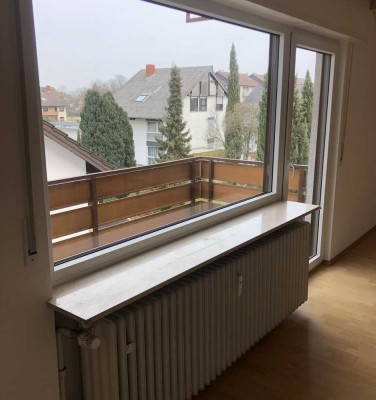 NEUSANIERTE 3,5 Zi Wohnung mit Balkon in Plankstadt