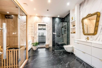 **Moderner Dreiseitenhof mit stilvollem Wohnhaus, Werkstatt und Lagerhalle**