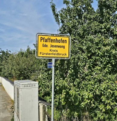 CHARMANTE 4 ZIMMER-WOHNUNG AUF DEM LAND