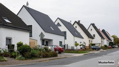 Einfamilien-Reihenmittelhaus mit Terrasse und Garten
