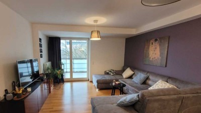 Freundliche und modernisierte 2-Zimmer-Wohnung mit gehobener Innenausstattung mit Balkon in Hannover